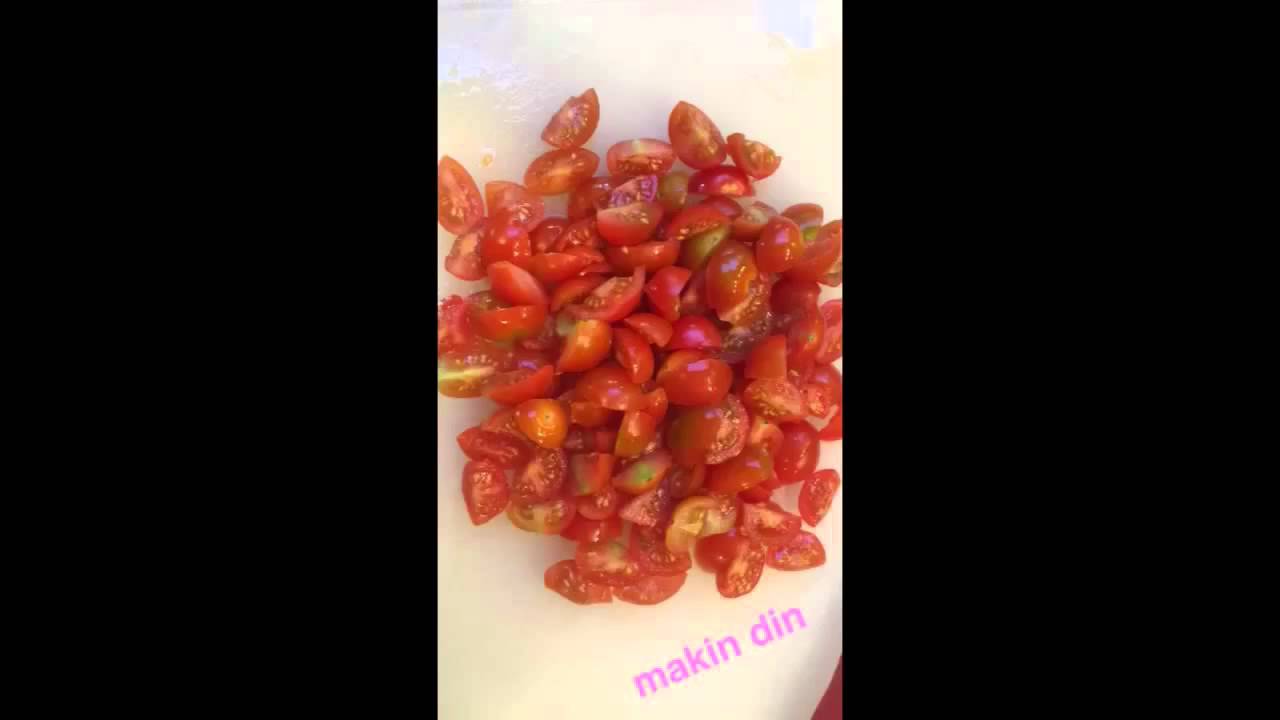 Cooking with Ariana Grande Snapchat
