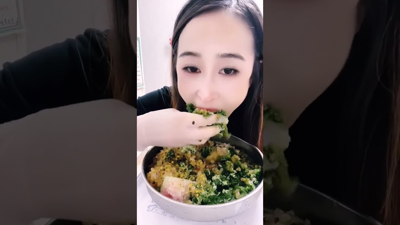 ASMR ice eating | Solo of her mix ice eating with matcha powder and passion fruit | Ice Lover