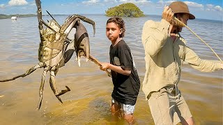 Exploring Aboriginal MUD CRAB hunting with hand spears