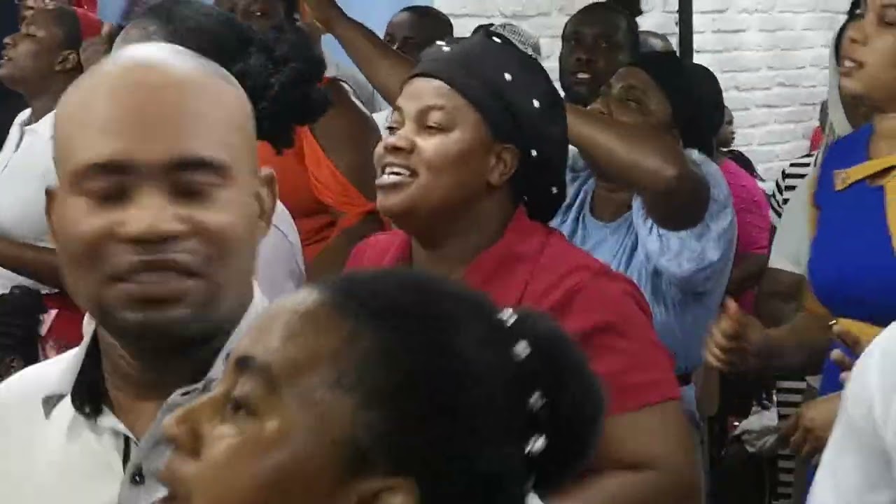 Men koman nap Voye 2025 lan ale nan legliz nouvel jerizalem pasté wantelan o chili