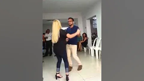 Bailando bachata