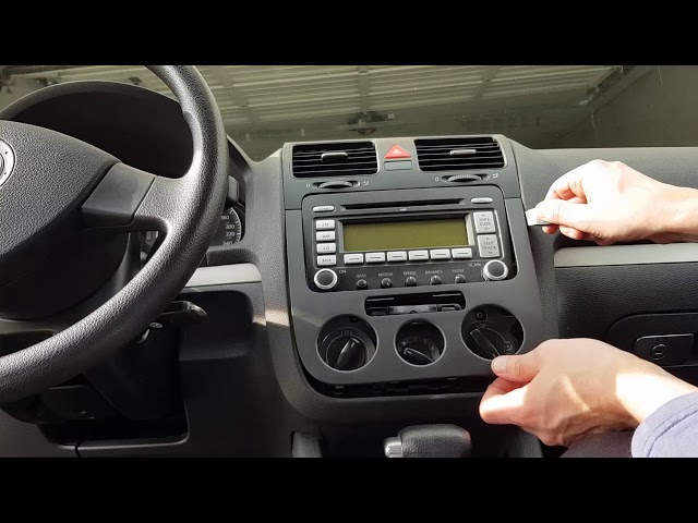 Ratgeber Autoradio VW Golf V 2 DIN tauschen – Autoradio-Adapter