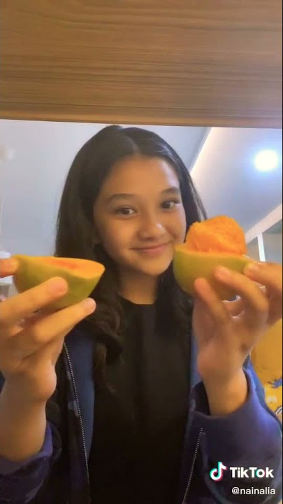 Membuka mangga ala.Naisa alifia yuriza.Tiktok :-) :-)