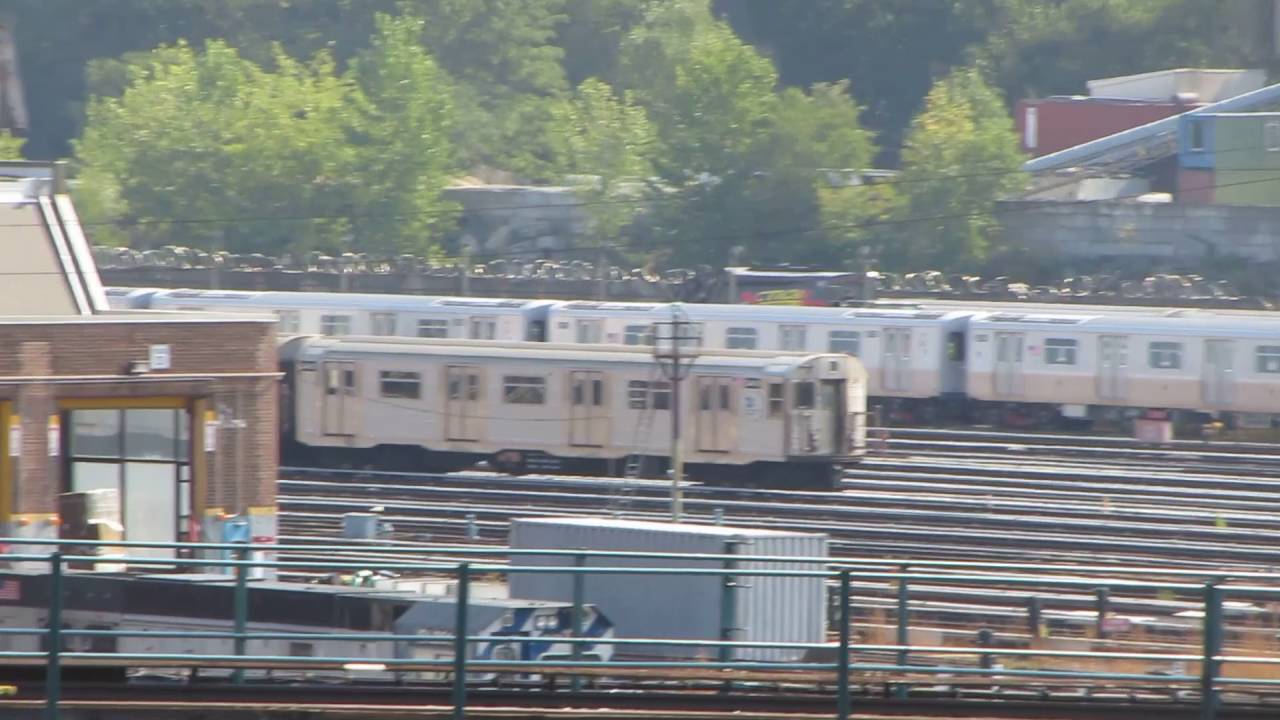 R179 in 207th Street Yard (First Set)