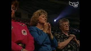 There's a Sweet, Sweet Spirit in this place~ Pastor Benny Hinn Worship #manifesttv #pastorbennyhinn