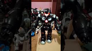 Feng Yuan Mega Robot Black With Silver