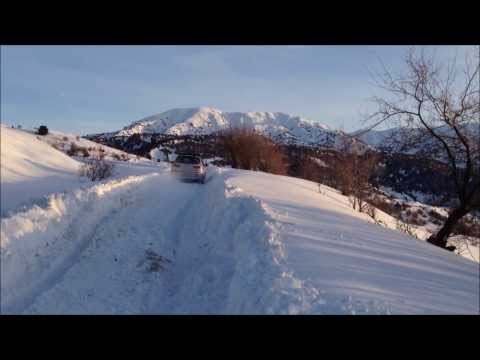 Lancer X штурмует подъем по снегу
