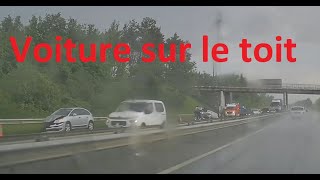 Daily Observation #17 | Voiture sur le toit sur l'autoroute !