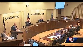 The johnson county board of commissioners voted thursday to follow
kansas gov. laura kelly's face mask mandate. subscribe kmbc on now for
more: ht...