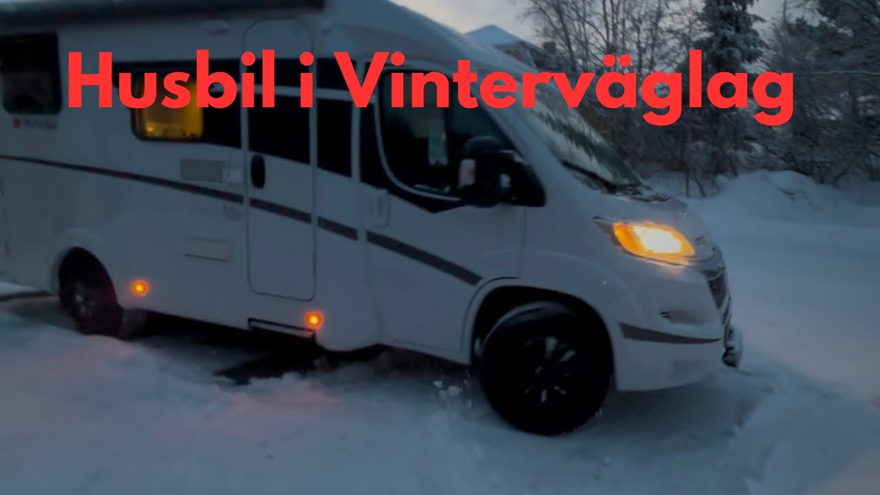 Husbil i vinterväglag vi kör med dubbdäck vintersäsongen