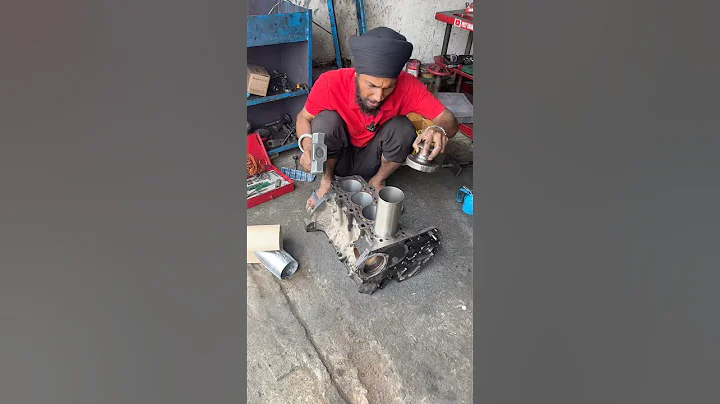 How to sleeve fitting Scorpio engine #shortsfeed #automobile #toyota #ford #jcb #cummins #xcavator