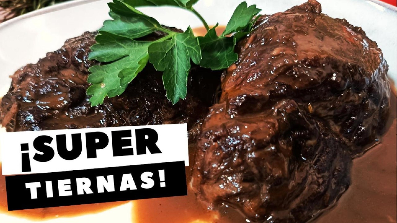 Carrilleras de Cerdo que se Deshacen. Con Crema de Patata y Puerro. Receta  Fácil