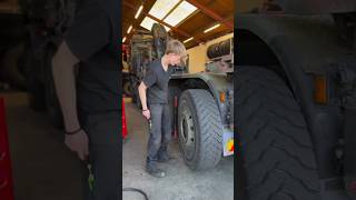 VACATURE: Bandenmonteur (#truck, #landbouw, #industrie &amp; #grondverzet) Geen ervaring? Geen probleem.