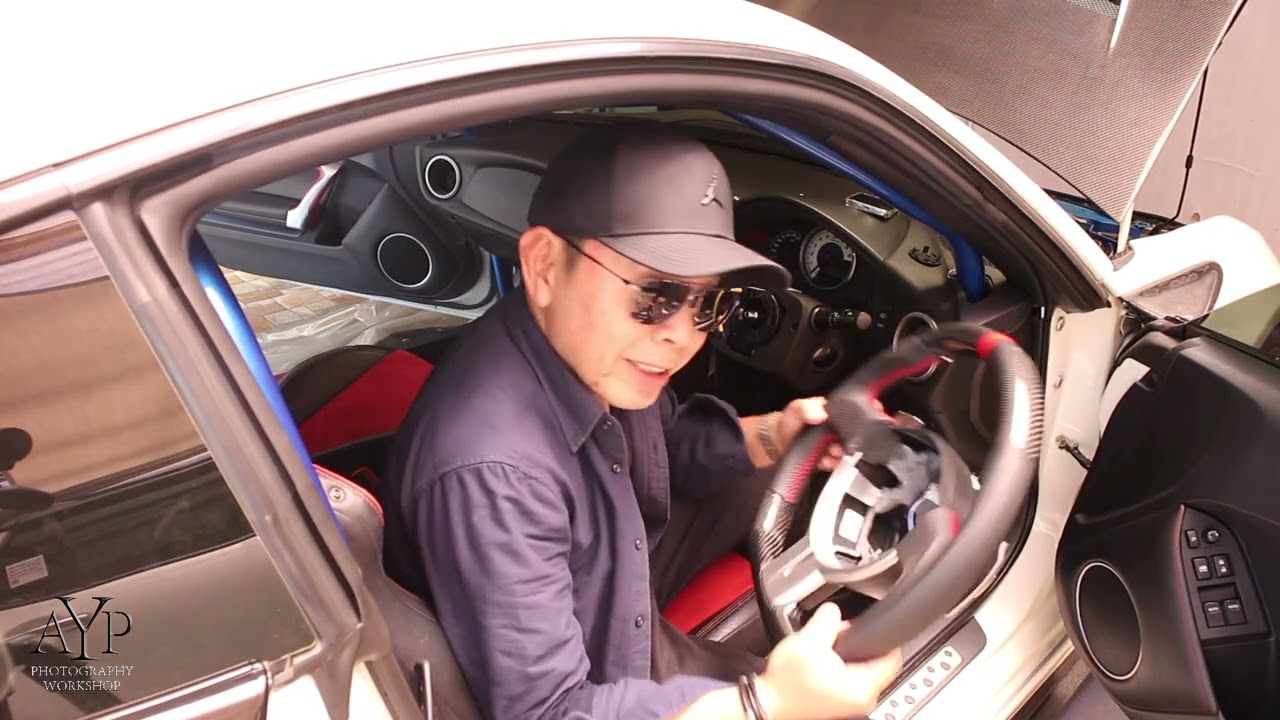 Install Revesol Carbon Fiber Steering Wheel at Toyota 86/ZN6/FR-S/BRZ 2016. 