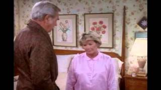 Dallas: Ellie loses it over JR.