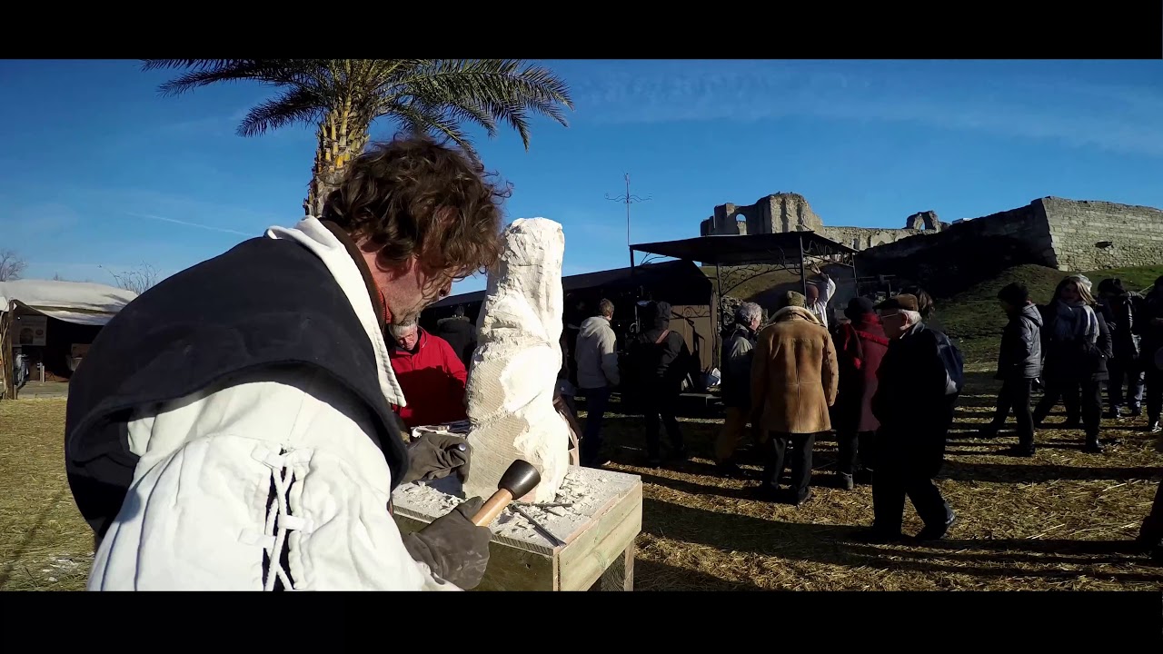 Le plus grand Marché de Noël du Sud Vendée au pied de l'Abbaye millénaire de Maillezais