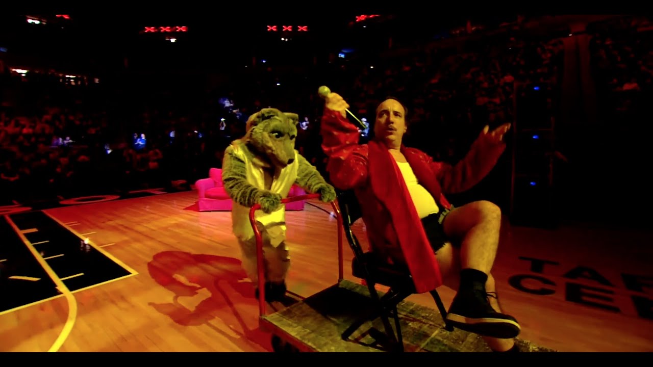 Har Mar Superstar's Half-Time Performance for the Minnesota Timberwolves -Target Center- 01/24/2020 adlı videoyu YouTube'da izle Har Mar Superstar's Half-Time Performance for the Minnesota Timberwolves -Target Center- 01/24/2020 adlı videoyu YouTube'da izle