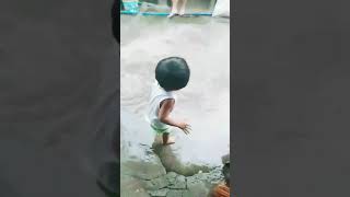 Naligo Ang Bata Sa Ulan