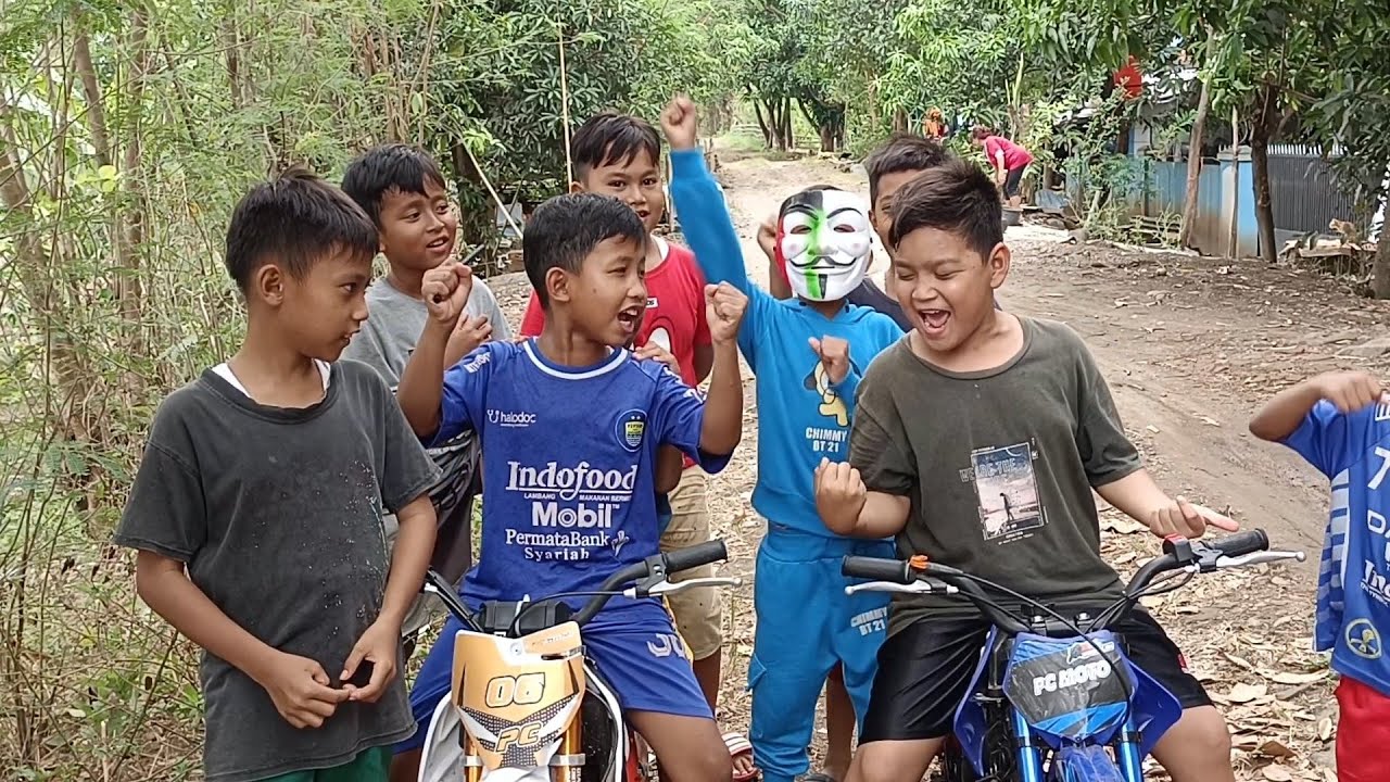 Bocil Trabas Rame Rame Semi Balapan Plus Pake Topeng Bjorka Youtube 