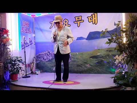 1.후회(나훈아) 가수 오진철 2.붉은입술(나훈아) 가수 오진철