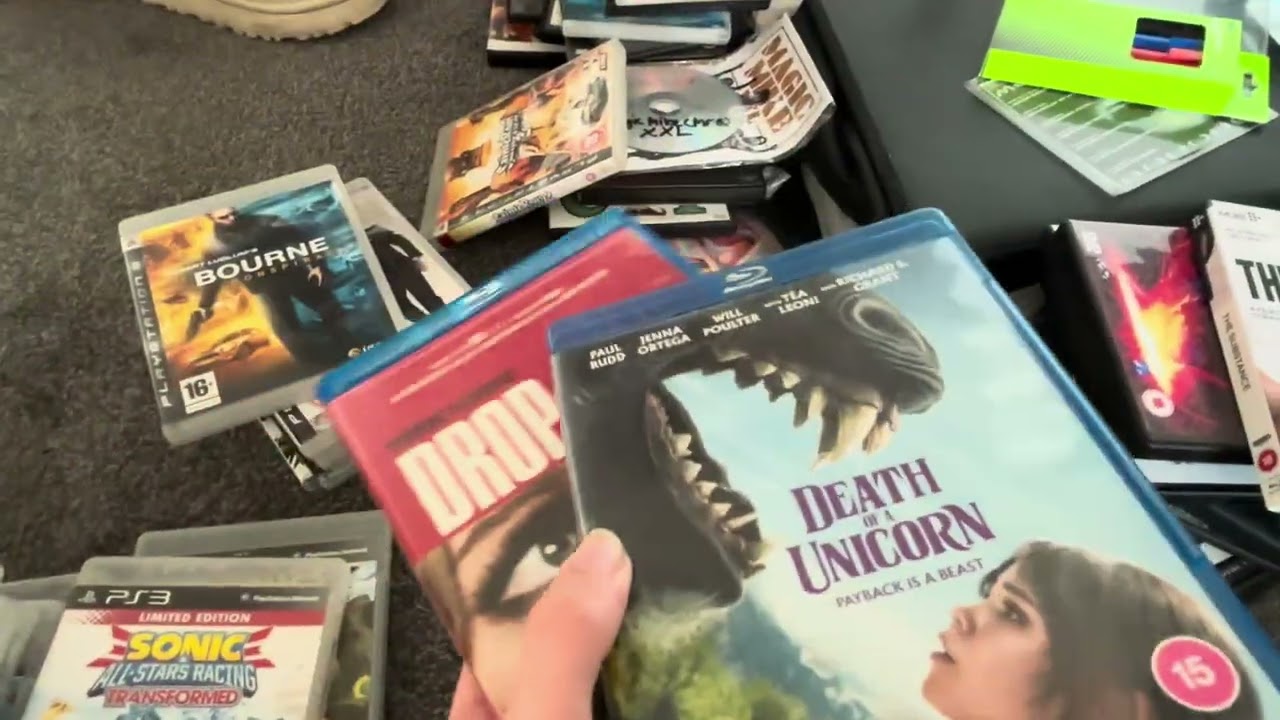 catch Up on the pick ups, the last few weeks pirate DVDs steel books, getting borrowed  many more ￼￼