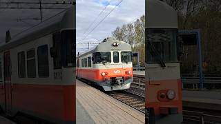 Sm2 6073 lähtee Iittalasta! Ft.@Joulupukki ja @Junasanttu7 #sm2 #sami #punasami