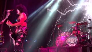 KISS Kruise 2012 Strutter