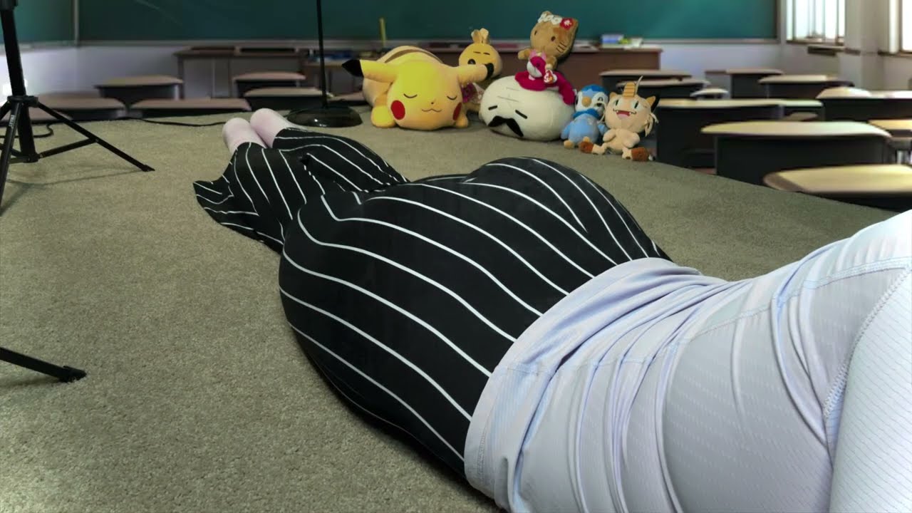 ASMR 👑🍭Annoying Girl in Class eating Candy Cane Loudly 🙄