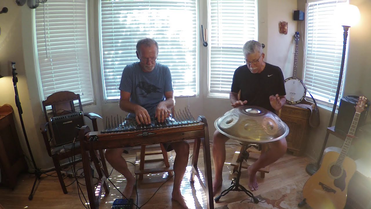 5 octave solid body Array mbira meets Axiom G#m Handpan - YouTube