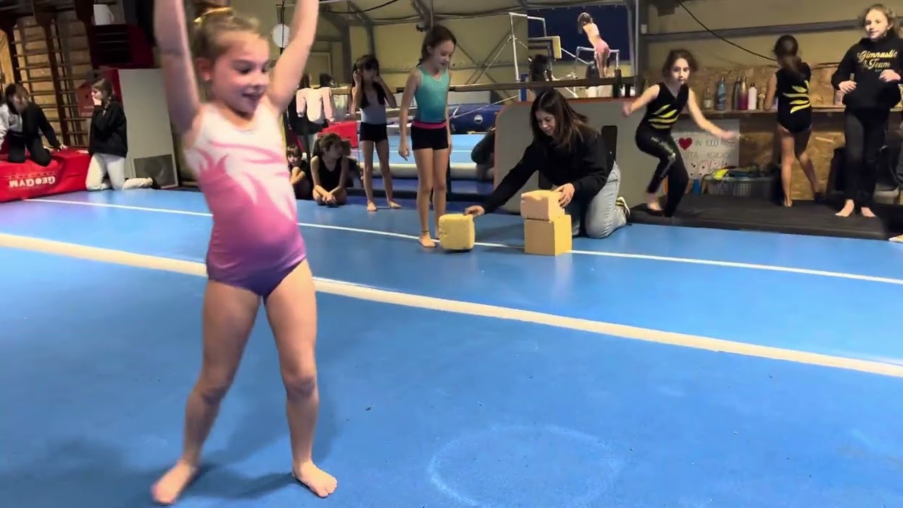 SFIDA IN VERTICALE 🥰🚀 #ginnastica #ginnasticaartistica 