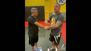 Handcuffing technique/ police jiujitsu