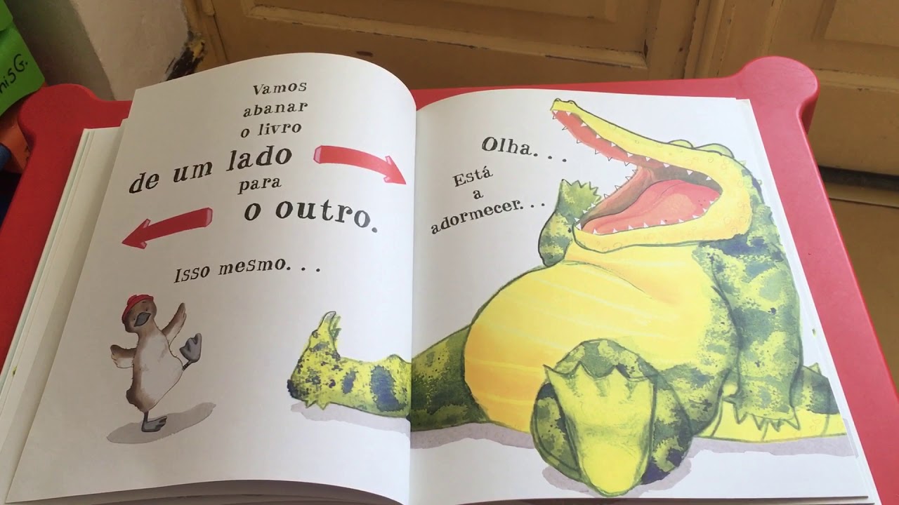 Abre com muito cuidado. Este livro está mordido! - YouTube