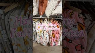 New fall Hello Kitty blankets at Home Goods !! #homegoods #hellokitty
