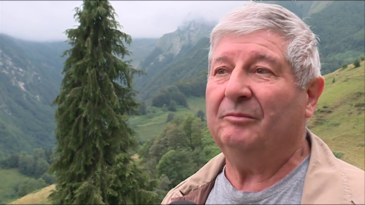 Ariège : des abris héliportés en estives pour les bergers