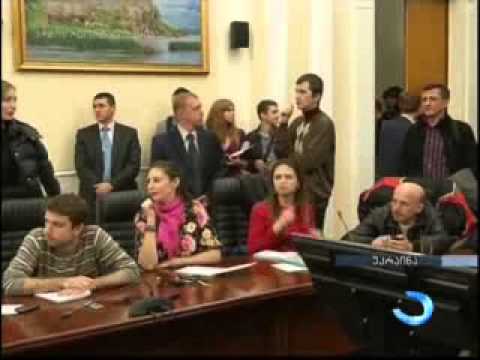 ყირიმში სტრატეგიულ ობიექტებს რუსი სამხედროები აკონტროლებენ