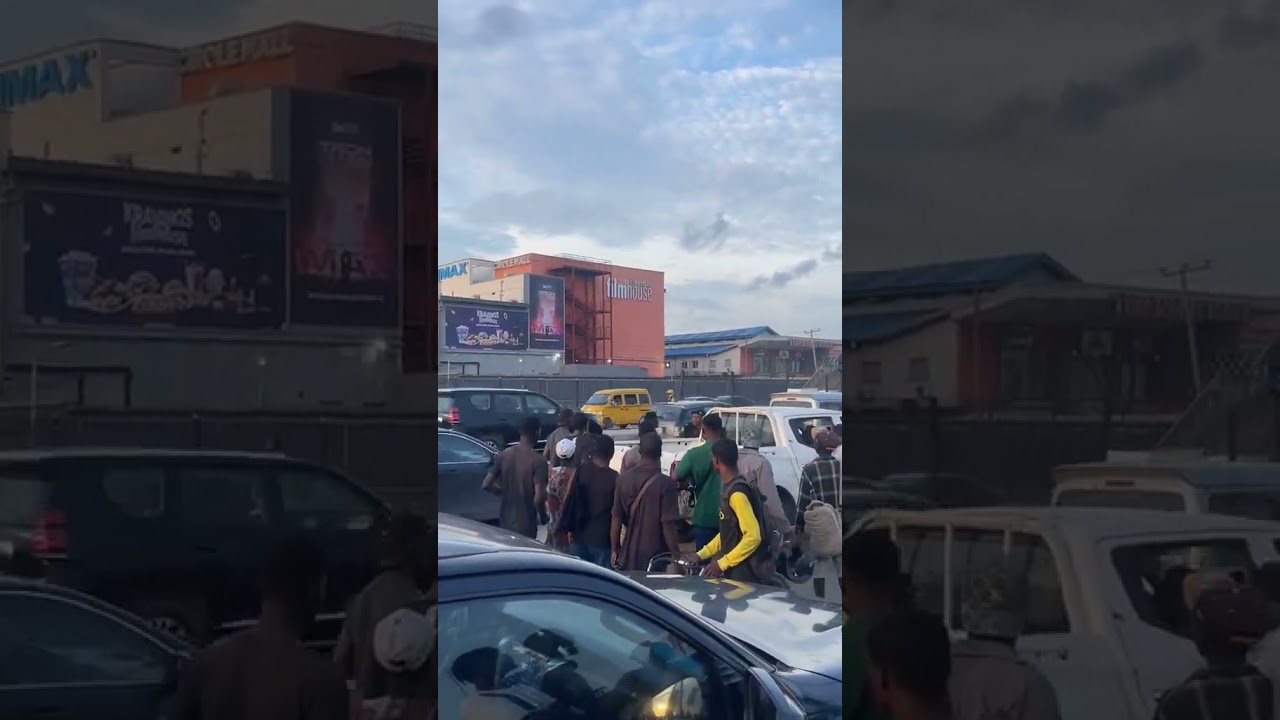 Nigerian Police Officers Fight Each Other | Caught on Camera! 