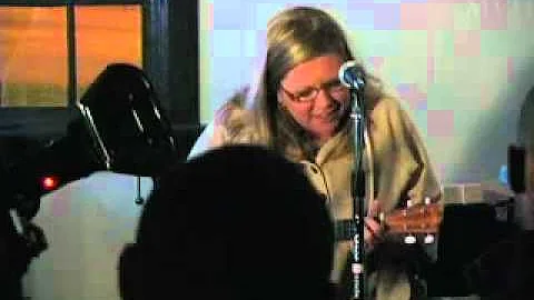 Heidi Sullivan live at Urban Sandbox - Ingrid Mich...