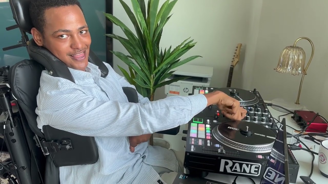 DJ @lbless2020 is in the mix