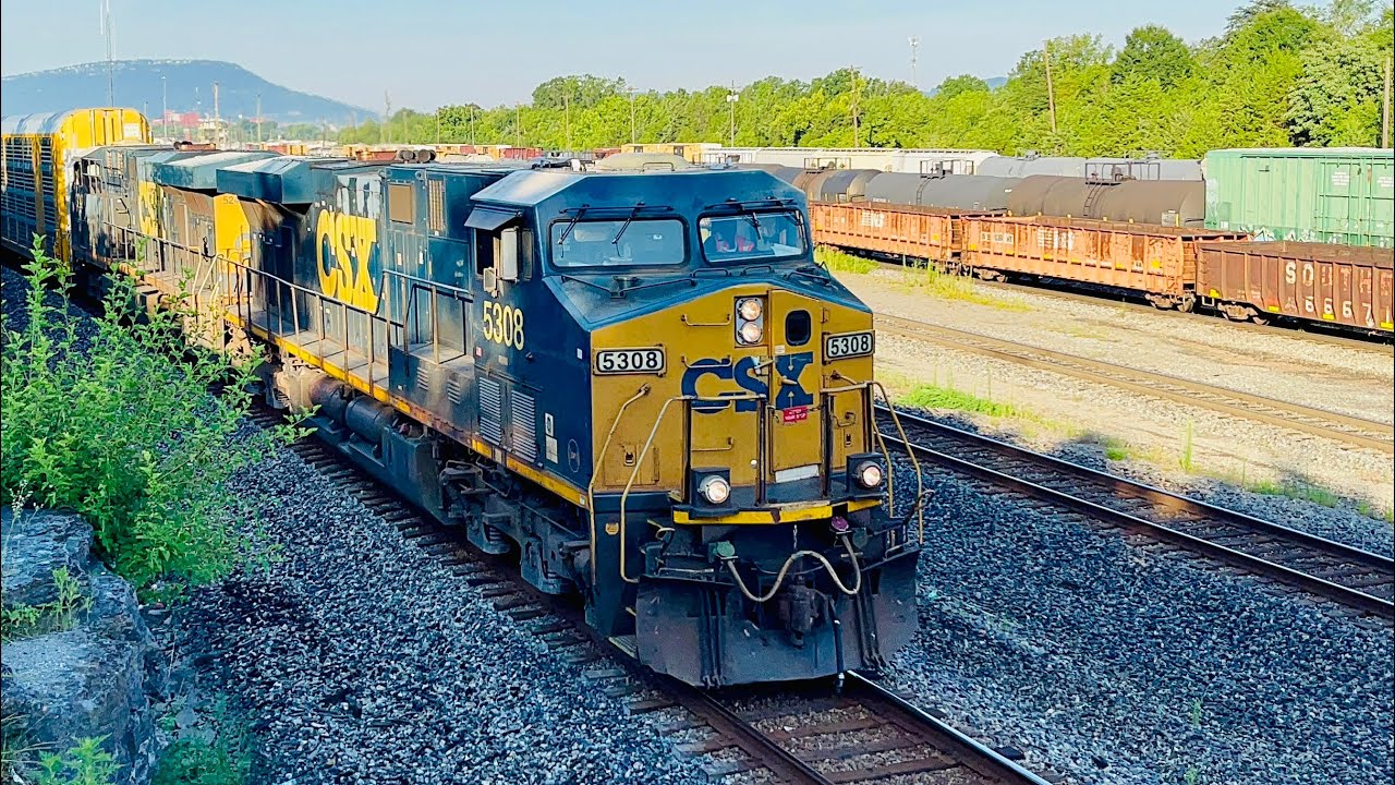 CSX autoracks @ DIButts Yard Chattanooga - YouTube