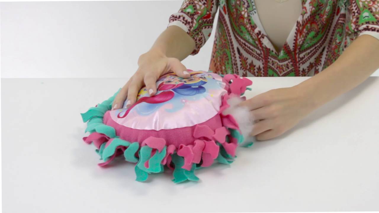 ALEX Toys Shimmer and Shine Knot-A-Pillow