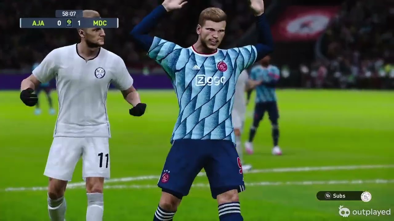 The Royal Club won by a narrow margin. F039