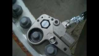 Low Profile Hydraulic Torque Wrench Powers Through