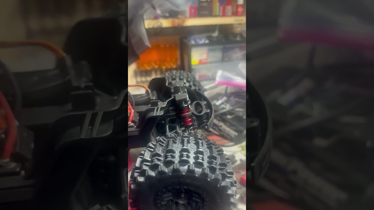 НОВЫЙ РАДИОУПРАВЛЯЕМЫЙ 🚨МИНИ-МОДЕЛЬ KRATON С УЛУЧШЕННОЙ СИЛОВОЙ СИСТЕМОЙ! CASTLE 6300KV MINI MAMB...