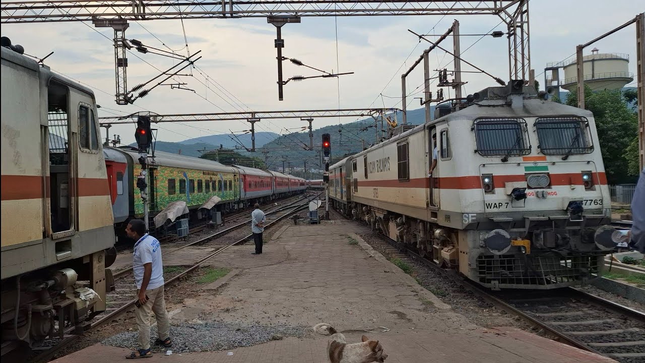 [10 IN 1] VSKP RAILWAY STATION SIMULTANEOUSLY DEPARTING VISAKHA ARRIVING SAMATHA & OTHER TRAINS