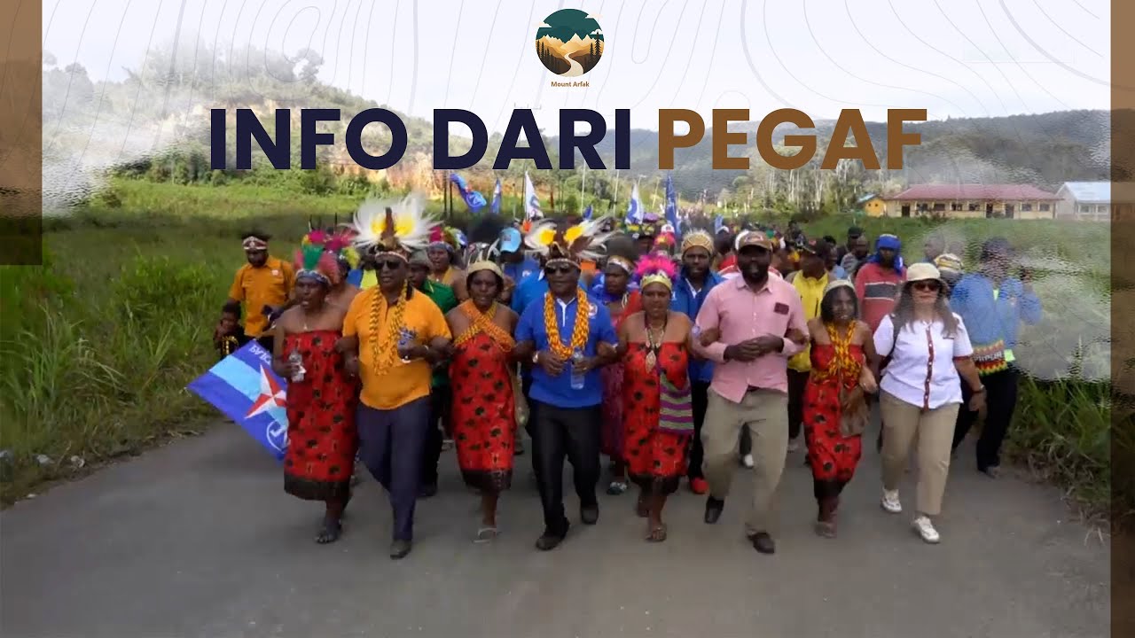 RIBUAN MASA MENGANTAR PASANGAN DOMAN DAFTAR KE KPU