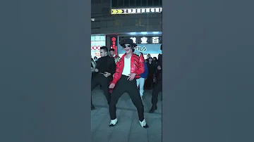 Beat It (with all other dancer) - Michael Jackson impersonator show in China | 230228 Live broadcast