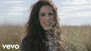 Miniatura del video "Malú - Encadenada a Ti (Official Video)"