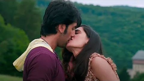 Bollywood's Hot Kissing Scenes | Ranbir Kapoor, Nargis Fakhri, Akshay Kumar, Kareena Kapoor & More