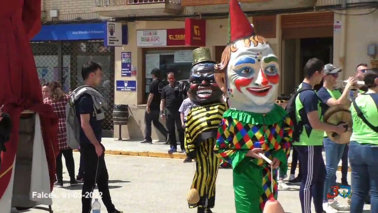 Falces, Fiestas de la Juventud, ronda con los gigantes 01-05-2022