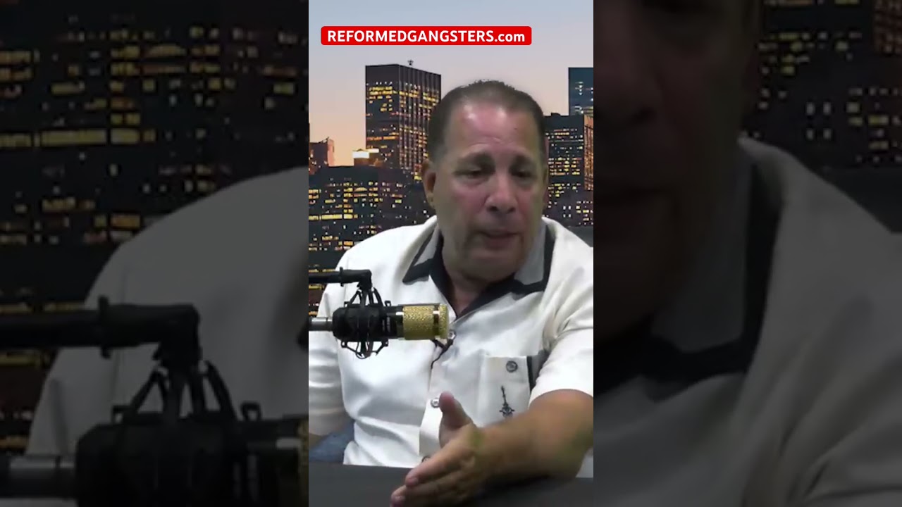 Карло Гамбино пришлось одобрить убийство Безумного Джо Галло
